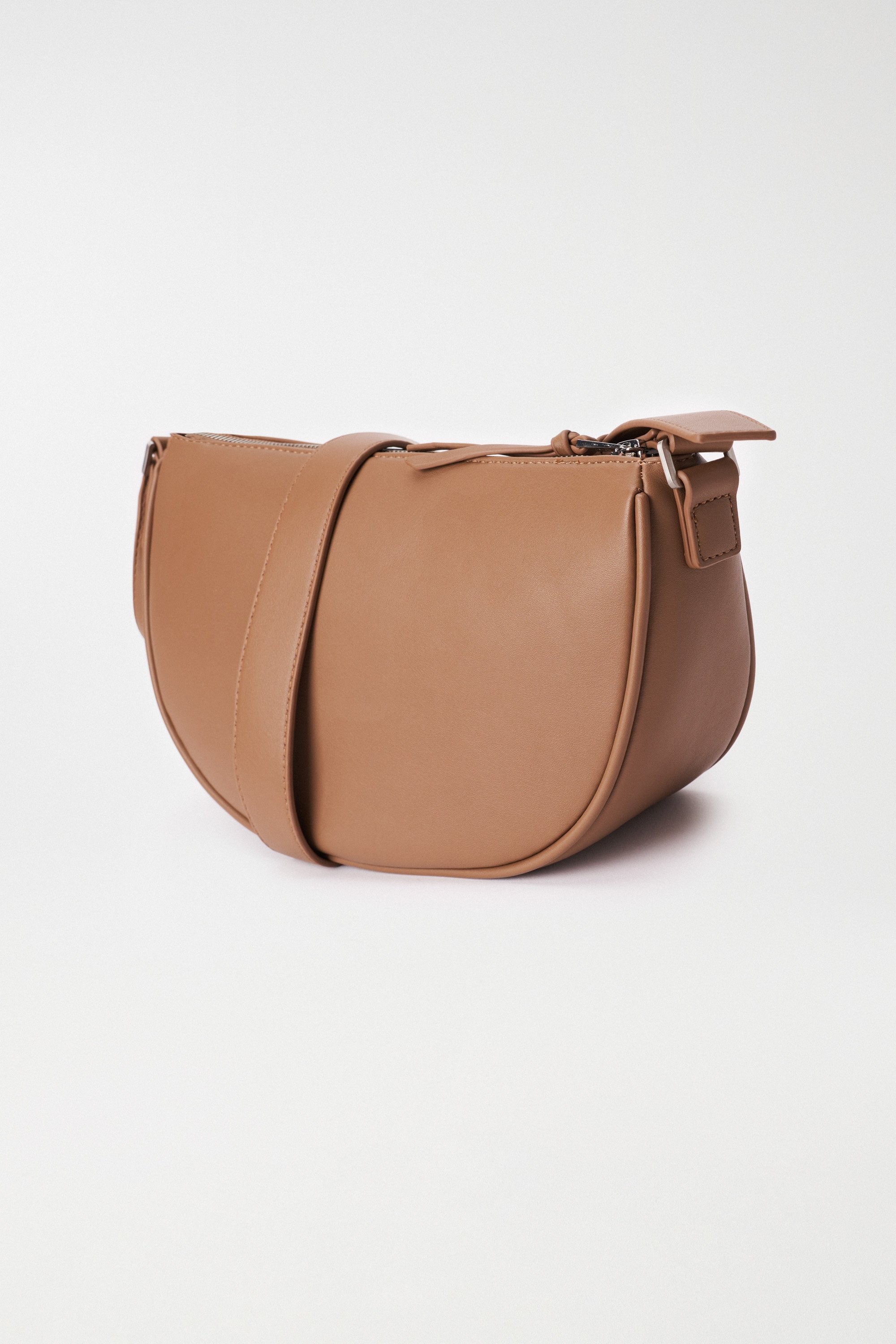 Bolso marron bandolera redondo Salsa jeans Bolso marron bandolera redondo Salsa jeans